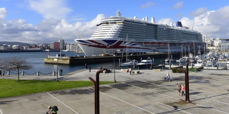 El crucero Iona este martes en A Coruña