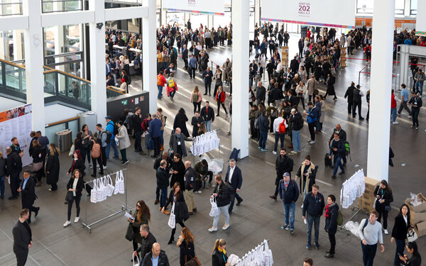 languidecen los destinos pero se desborda la tecnología