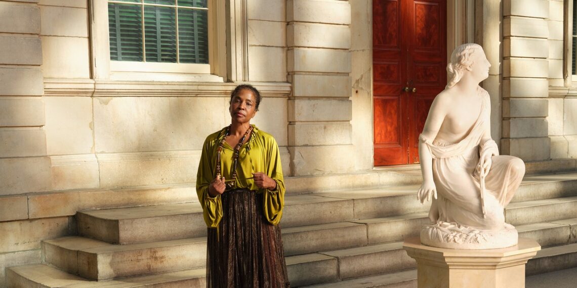 In an Upcoming Show at the Metropolitan Museum of Art, Lorna Simpson Goes Straight to the Source