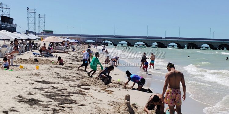 Buena derrama económica en Progreso tras la llegada de dos cruceros