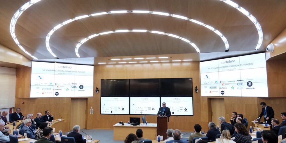 La Junta sitúa la ley de turismo sostenible como "la respuesta a los retos de la industria turística"