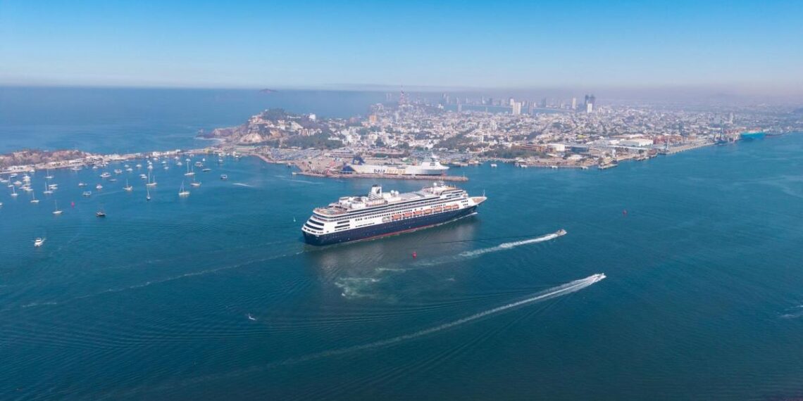 Mazatlán, el puerto favorito de los cruceristas: recibe 36 navieras en tres meses