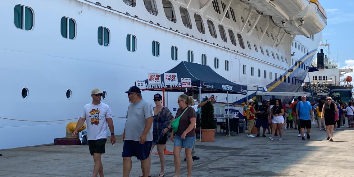 Por los pasillos » Arribarán tres cruceros turísticos a Mazatlán