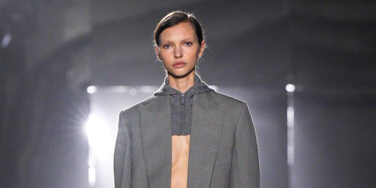 Victoria Beckham Fall 2025 Ready-to-Wear Collection