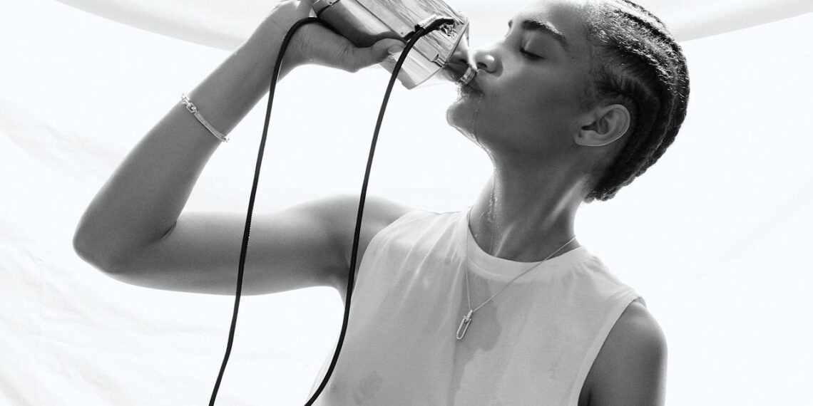 ¿Qué tan necesarios son los electrolitos? Vogue investiga