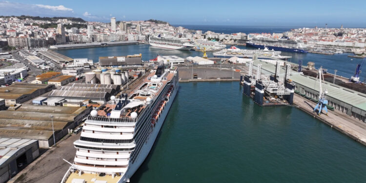 A Coruña recibe en una semana más de 40.000 visitantes en cruceros, cinco de ellos este martes