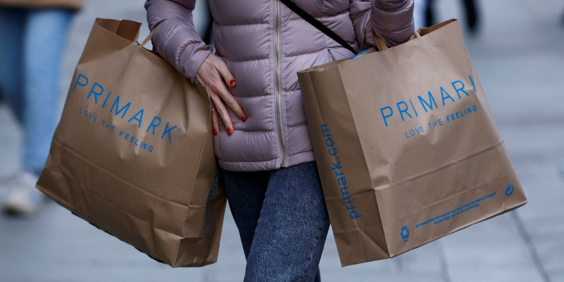 AB Foods cae tras reducir las previsiones de ventas de Primark en el año fiscal