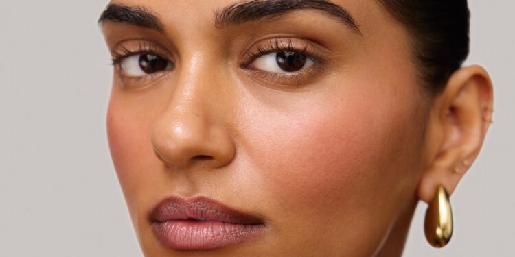 Welcome to the Age of the No-Liner Lip Liner
