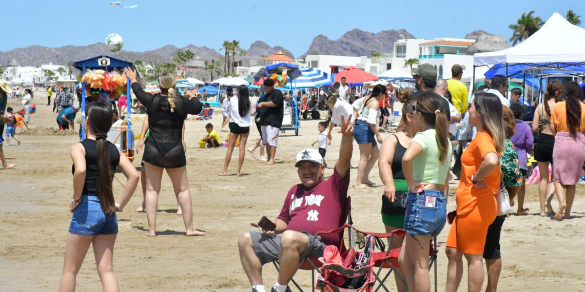 Cientos de personas utilizan los viajes gratuitos dentro de Bahía de Kino del Ayuntamiento de Hermosillo