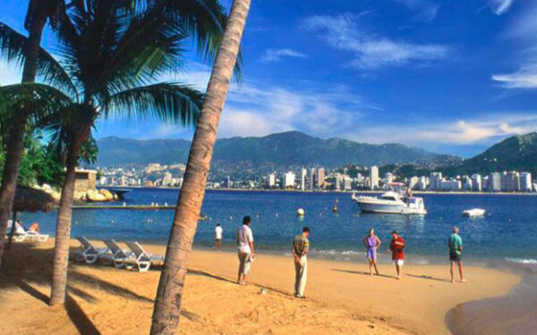 Impuesto a cruceros en México enfrenta a la industria turística, empresarios y autoridades