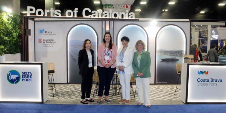 Carme Teixidó, (directora Económica y Financiera de Ports de la Generalitat), Sara Valls (técnica de cruceros y promoción comercial de Ports de la Generalitat), Silvia Romero (jefe de Área de Promoción Económica y Turismo de Palamós) y Anna Barceló (técnica de marketing del Patronat de Turisme Costa Brava Girona)