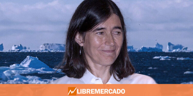 Del Ártico a Mozambique: los viajes en los que la exdirectora del CNIO se llevaba a su pareja y a artistas