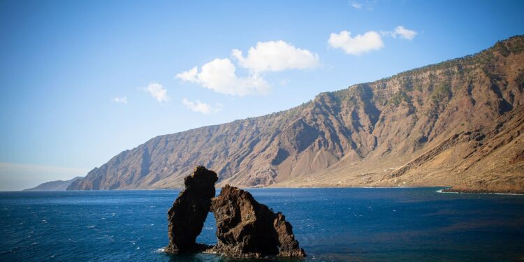 The Guardian elogia esta isla española como el mejor destino para unas vacaciones en familia