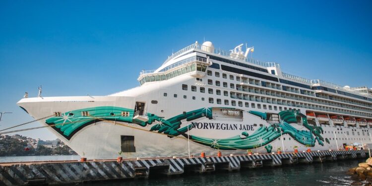 El crucero Norweigan Jade elige a Acapulco para visitar por primera vez los destinos de México