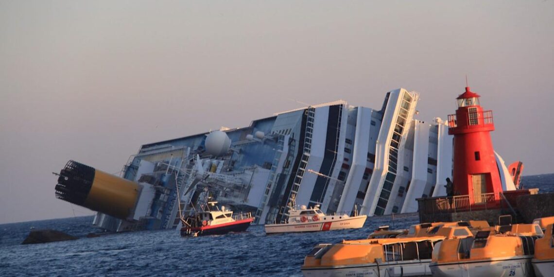 El comandante del crucero naufragado Costa Concordia renuncia a pedir la semilibertad