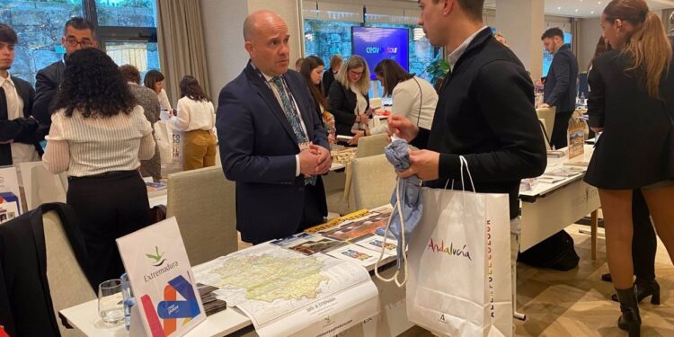 Extremadura se promociona en dos eventos con 250 agentes de viajes de Galicia y el norte de Portugal