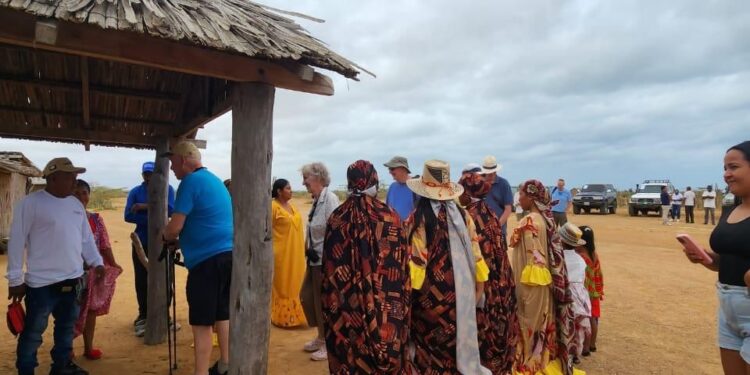 La Alta Guajira recibe al crucero internacional ISLAND SKY, con apoyo de la Dirección General Marítima