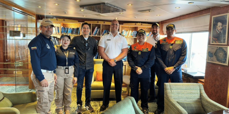 La Alta Guajira recibe al crucero internacional ISLAND SKY, con apoyo de la Dirección General Marítima