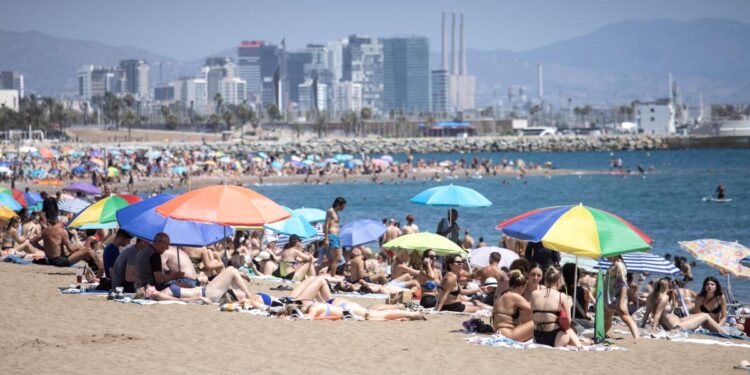 Los viajes de españoles a EE.UU. se reducen un 15% por la incertidumbre geopolítica
