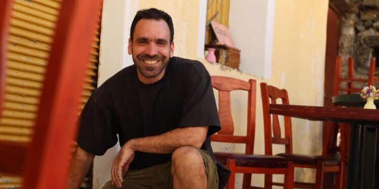 “La ansiedad por aprovechar cada minuto del viaje suele alejarnos del único lugar donde sucede lo real, el momento presente”