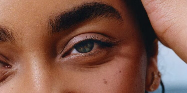 7 Best Freckle Pens for a Faux Sun Kissed Look