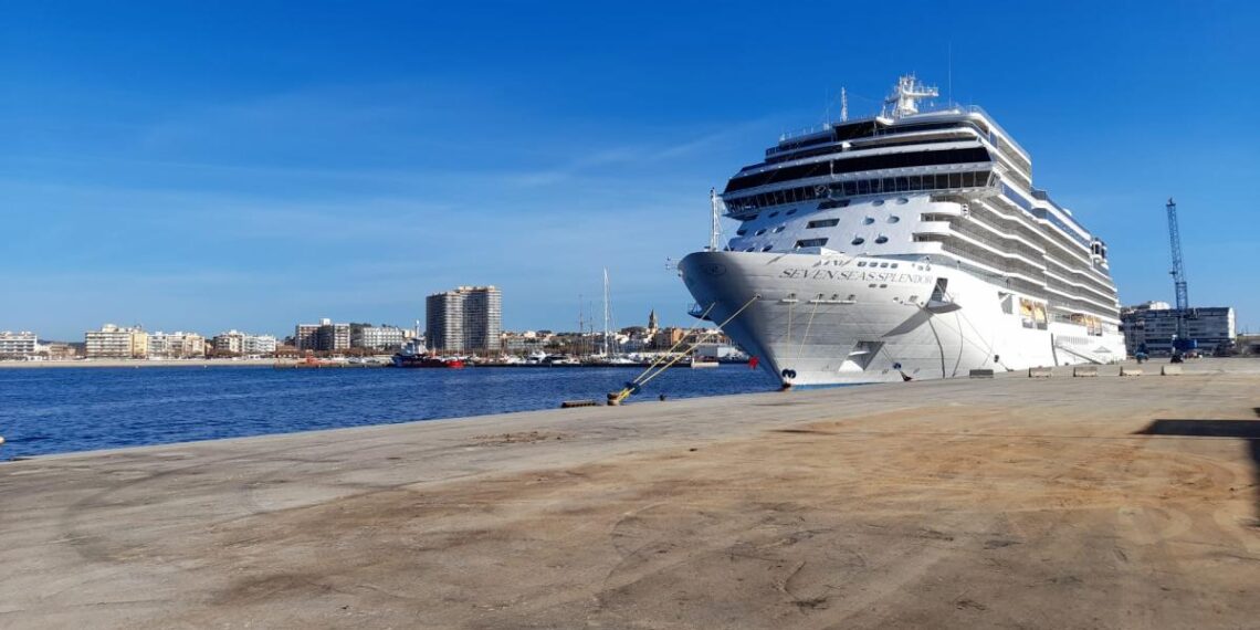 Los puertos de Palamós y Roses recibirán 70.000 cruceristas, el mejor dato de su historia