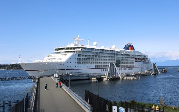 MS Europa 2 inaugura temporada de cruceros en Nanaimo