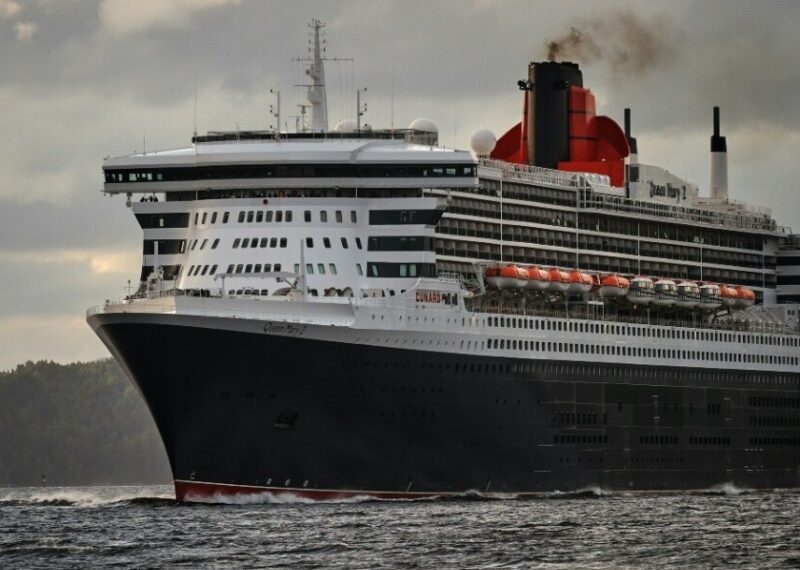 Más de 230 infectados con norovirus en crucero de lujo