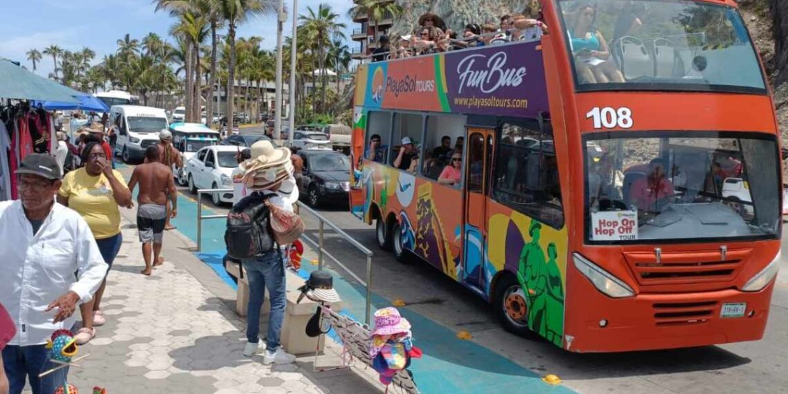 Turismo considera importante derrama económica por parte de los cruceristas. Foto Especial