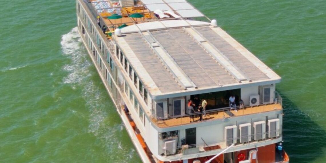 El crucero "AmaMagdalena" ya navega por el Río Magdalena, marca un hito en el turismo fluvial colombiano