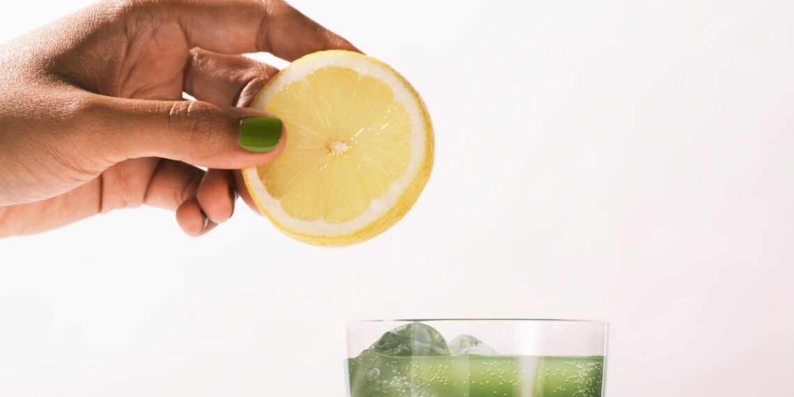 9 Detox Foods Naturopaths and Nutritionists Swear By For Spring