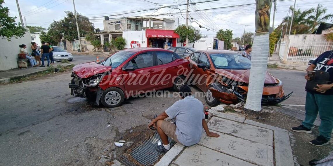Nuevo accidente en peligroso crucero de la Col. El Porvenir de Mérida