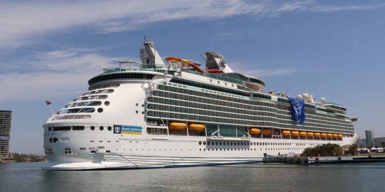 Puerto Vallarta sólo tendrá 10 arribos de cruceros internacionales en mayo