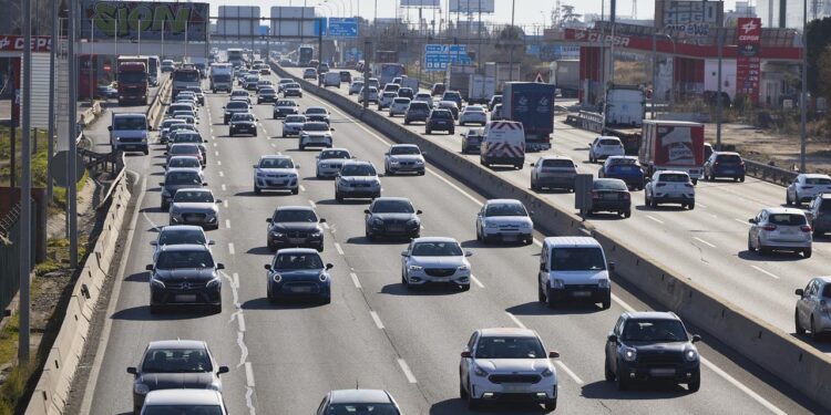 Tráfico prevé 15,8 millones de viajes por carretera en Semana Santa