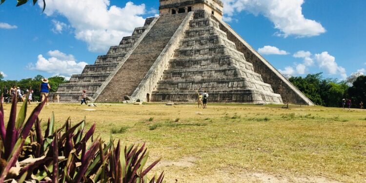 Si no tienes planes para Semana Santa, los viajes redondos del Tren Maya por Yucatán son una gran opción