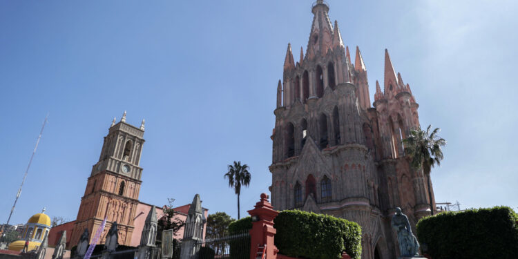 Piden a turistas verificar agencias y evitar fraudes en vacaciones