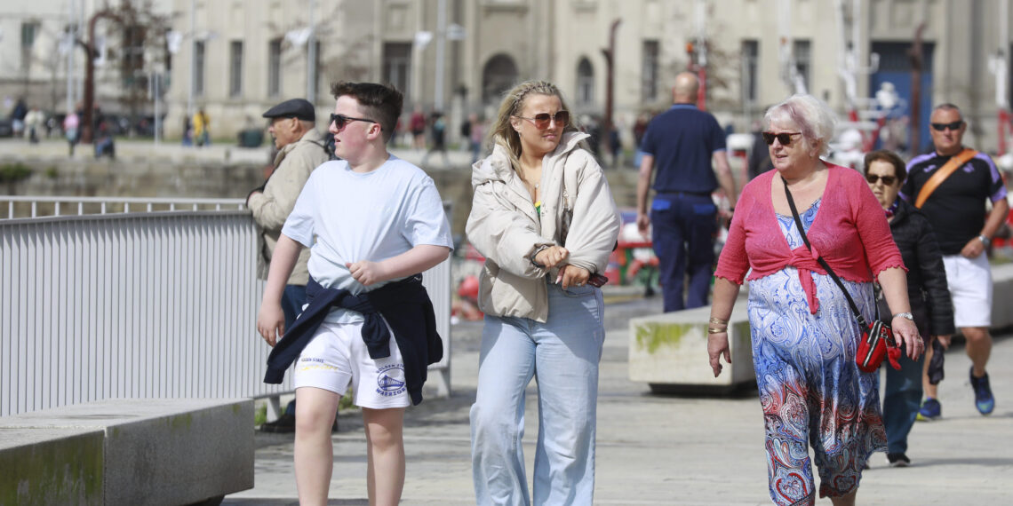 trece cruceros y 40.000 visitantes