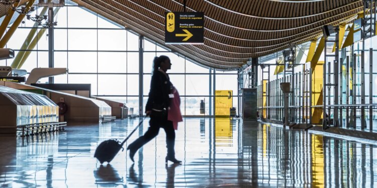 ¿Viajas en avión en Semana Santa? Estos son los consejos para no sufrir jet lag