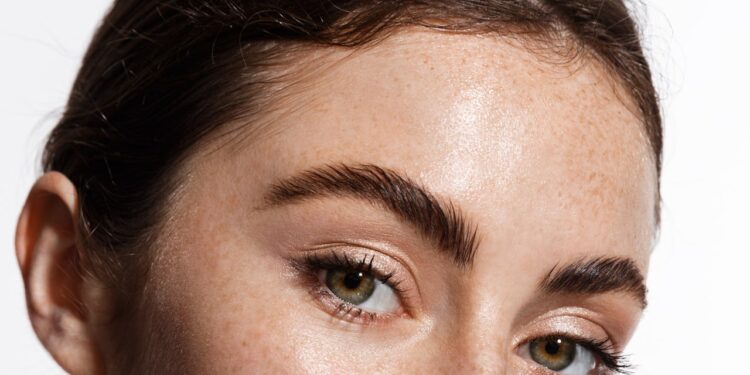 14 Best Lightweight Moisturizers to Hydrate Skin Without the Heaviness