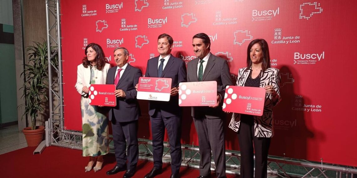 15 millones de viajes gratis al año con la tarjeta única de transporte de la Junta
