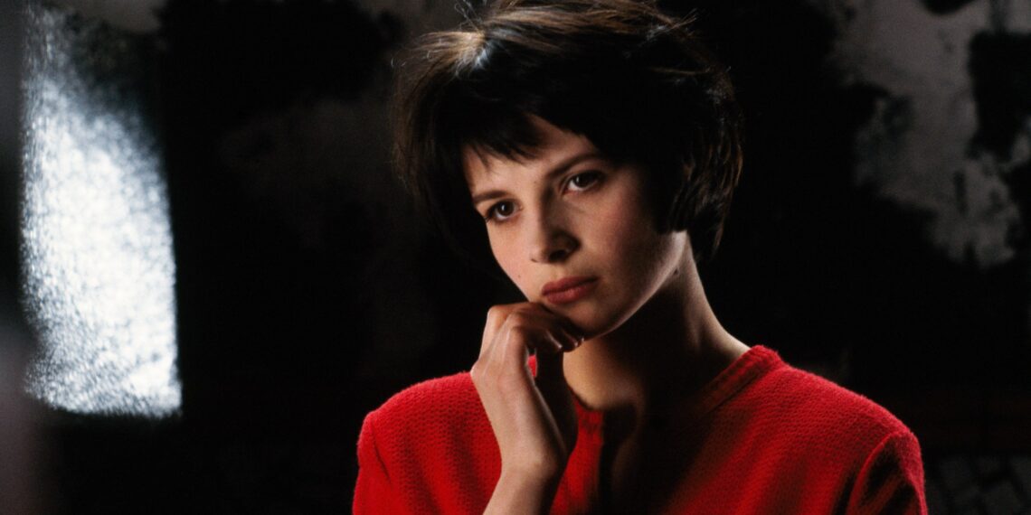 Juliette Binoche in 20 Très Iconique Vintage Pictures