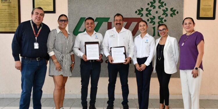 Firman UTVM y agencia de viajes NOVA convenio de colaboración