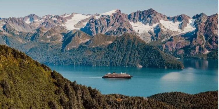 Explora Journeys presenta su programa de cruceros para el verano de 2027