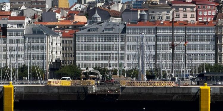 Luz verde al suministro eléctrico para cruceros en el Puerto de A Coruña
