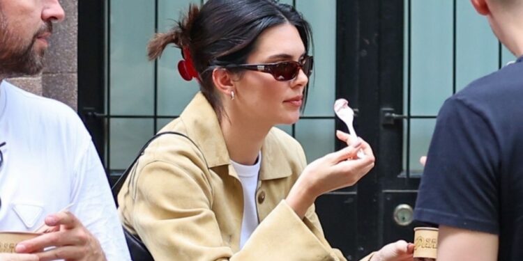 Caffè Panna and a Claw Clip: It’s Already Summer for Kendall Jenner