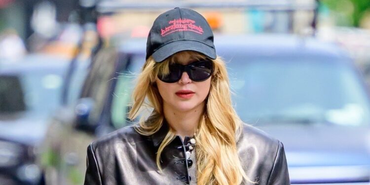 Of Course Jennifer Lawrence Shops This New York Cool Girl Brand