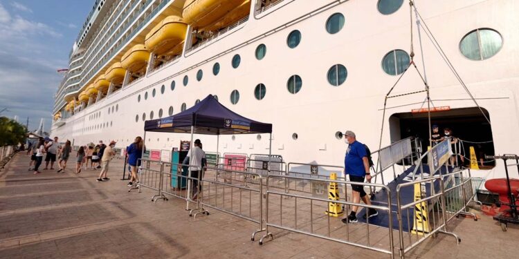 Generan cruceristas más de 412 mdp en Vallarta