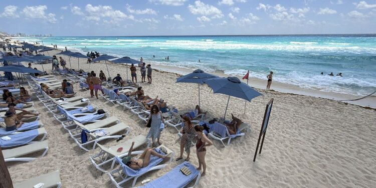 Advierte ISSSTE a no caer en estafas de paquetes turísticos