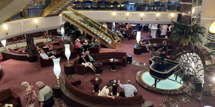 Así es el MSC Splendida, el crucero que llega por primera vez al Puerto de Tarragona