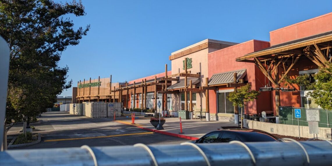 El cierre de Whole Foods en Cupertino abre las puertas a los negocios cercanos